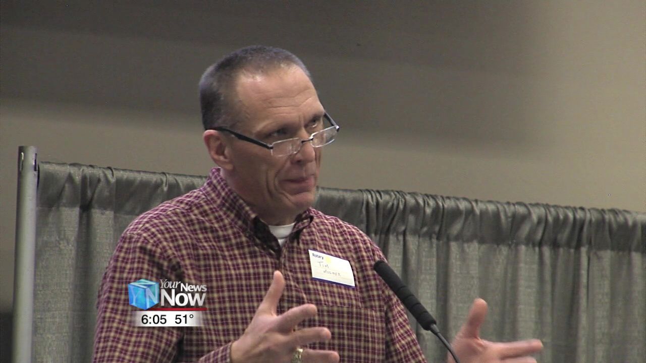 Tim Mosher talks to Lima Rotary Club about helping others through mission work 1.jpg